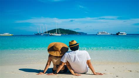 Couples seeking Couples Phuket .